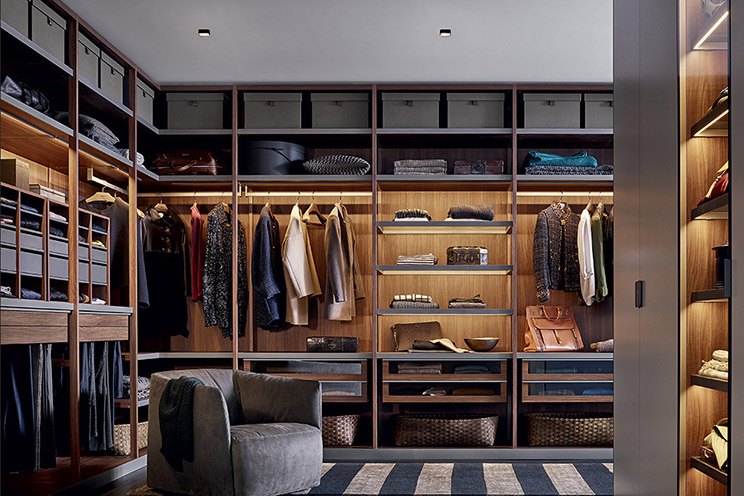 現(xiàn)代風格實木衣帽間